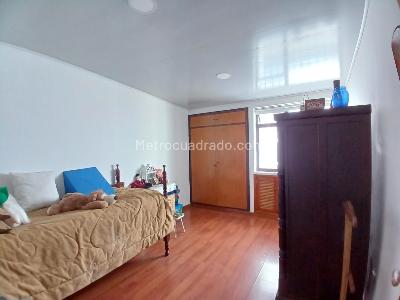 Casa de 5 alcobas en venta en Circunvalar, Pereira, 907 m² · foto 13 de 18