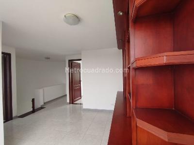 Casa en venta en Alamos, Pereira · foto 2 de 14