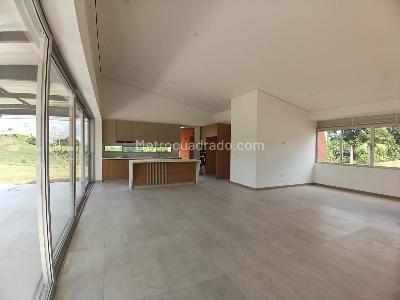 Casa de 3 alcobas en venta en Pueblito Cafetero, Pereira, 322 m² · foto 2 de 15