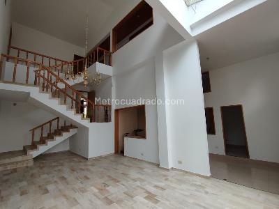 Casa en venta en Pinares, Pereira · foto 2 de 20