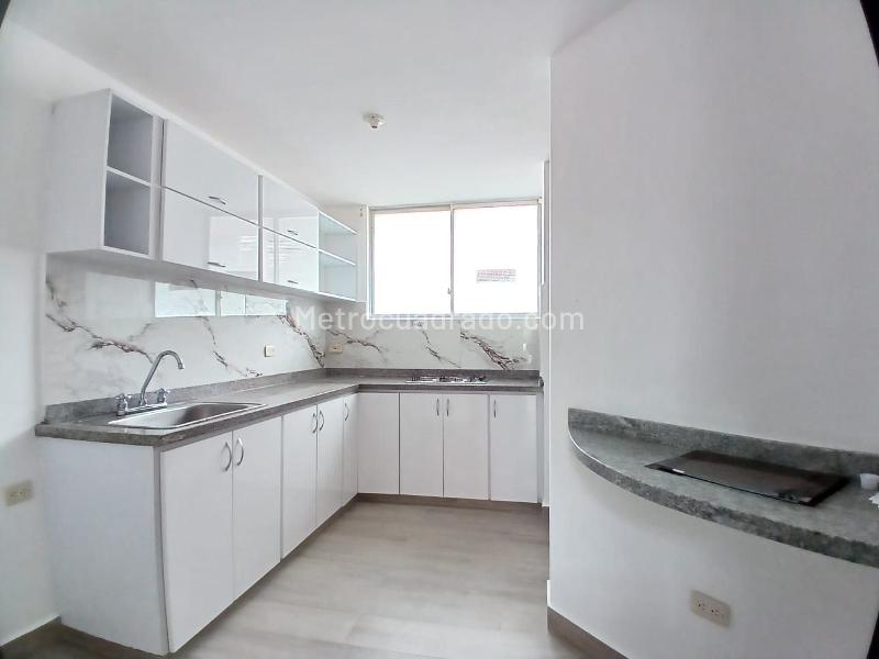 Casa – AMCO, Area Metropolitana Centro Occidente, Aeropuerto - Más
