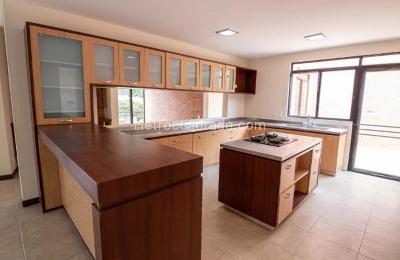 Casa de 3 alcobas en venta en El Tigre, Pereira, 274 m² · foto 5 de 10