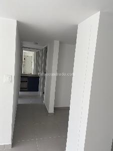 Apartamento en venta en Pinares, Pereira · foto 6 de 12