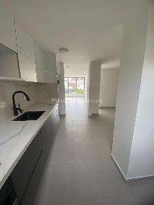 Apartamento en venta en Pinares, Pereira · foto 5 de 12