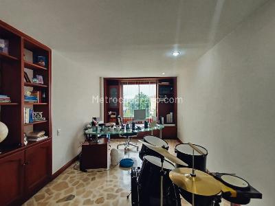 Apartamento de 3 alcobas en venta en Los Alpes, Pereira, 160 m² · foto 11 de 20