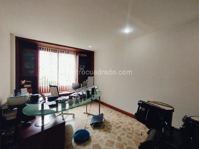 Apartamento de 3 alcobas en venta en Los Alpes, Pereira, 160 m² · foto 12 de 20