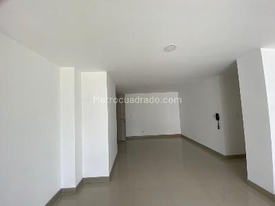 Apartamento en venta en Pinares, Pereira · foto 2 de 13