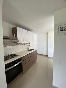 Apartamento en venta en Pinares, Pereira · foto 4 de 13