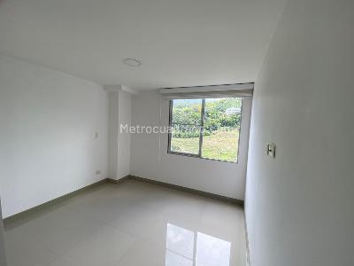 Apartamento en venta en Pinares, Pereira · foto 8 de 13