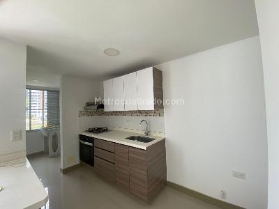 Apartamento en venta en Pinares, Pereira · foto 5 de 13