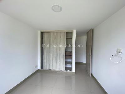 Apartamento en venta en Pinares, Pereira · foto 12 de 13