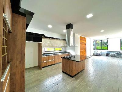 Casa en venta en Cerritos, Pereira · foto 3 de 12