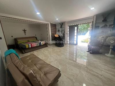 Casa de 5 alcobas en arriendo en Cerritos, Pereira, 1482 m² · foto 3 de 12