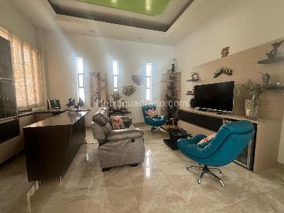 Casa de 5 alcobas en arriendo en Cerritos, Pereira, 1482 m² · foto 2 de 12