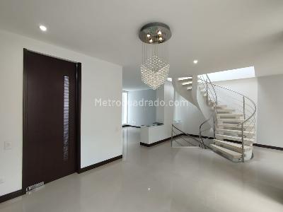 Casa de 3 alcobas en arriendo en Pinares Alto, Pereira, 284 m² · foto 7 de 18