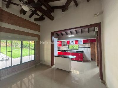 Casa de 3 alcobas en venta en Cerritos, Pereira, 280 m² · foto 6 de 18