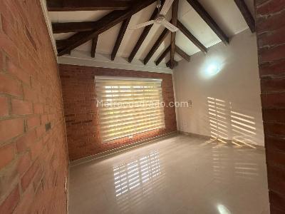 Casa de 3 alcobas en venta en Cerritos, Pereira, 280 m² · foto 4 de 18