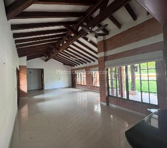 Casa de 3 alcobas en venta en Cerritos, Pereira, 280 m² · foto 10 de 18