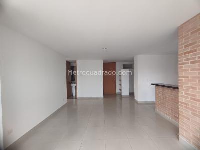Apartamento en venta en Pinares, Pereira · foto 2 de 17