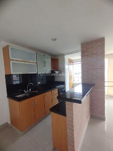 Apartamento en venta en Pinares, Pereira · foto 4 de 17