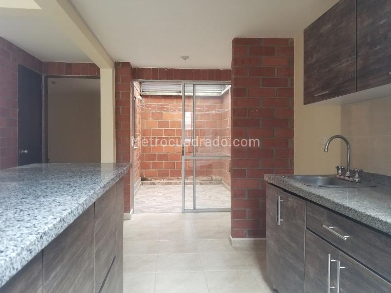 Casa – Pereira, Esperanza Galicia - Más