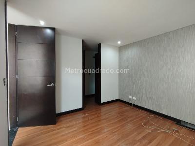 Casa de 4 alcobas en venta en Pinares, Pereira, 275 m² · foto 8 de 16