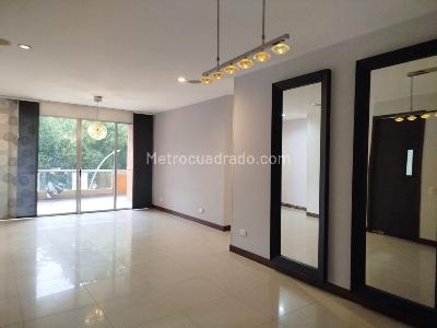 Apartamento en venta en Pinares Alto, Pereira · foto 3 de 19