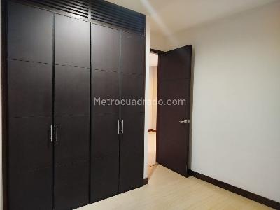 Apartamento en venta en Pinares Alto, Pereira · foto 9 de 19
