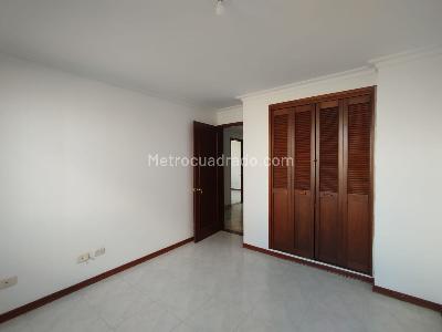 Apartamento en venta en Los Alpes, Pereira · foto 14 de 19