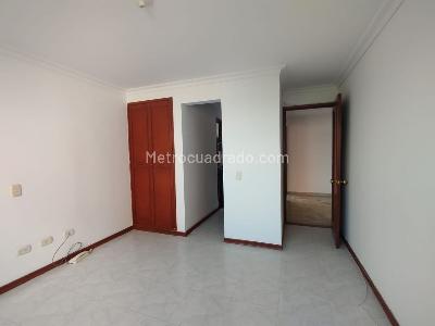 Apartamento en venta en Los Alpes, Pereira · foto 8 de 19