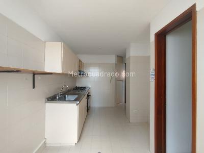 Apartamento en venta en Los Alpes, Pereira · foto 4 de 19