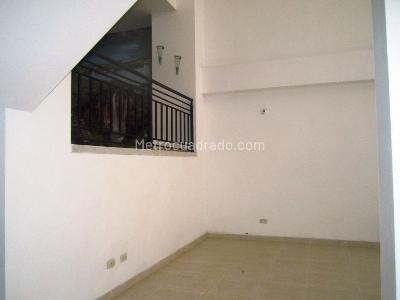 Casa en venta en Unicentro, Pereira · foto 2 de 13