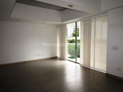 Apartamento en venta en La Elvira, Pereira · foto 3 de 18