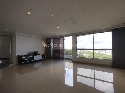 Apartamento en venta en Pinares Alto, Pereira · foto 3 de 18