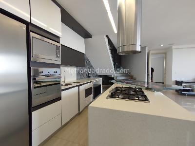 Apartamento en venta en Pinares Alto, Pereira · foto 7 de 18