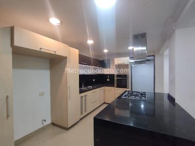 Apartamento en venta en Alamos, Pereira · foto 3 de 14
