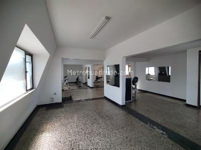 Casa de 5 alcobas en venta en Avenida 30 De Agosto, Pereira, 824 m² · foto 10 de 19