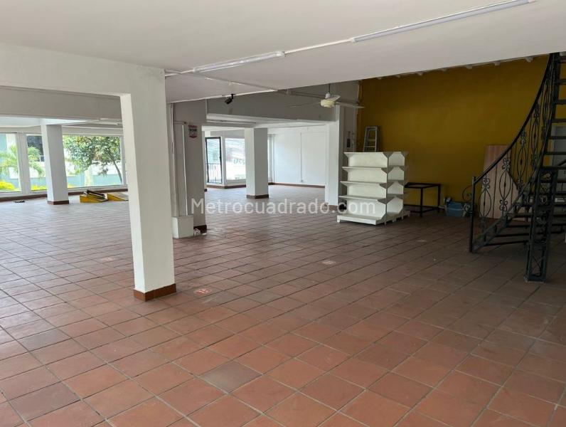 Local Comercial en Arriendo, AVENIDA 30 DE AGOSTO, Pereira - Więcej