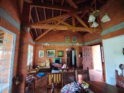 Casa en venta en Condina, Pereira · foto 2 de 14