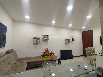 Apartaestudio en venta en Pinares, Pereira, 55 m² · foto 4 de 10