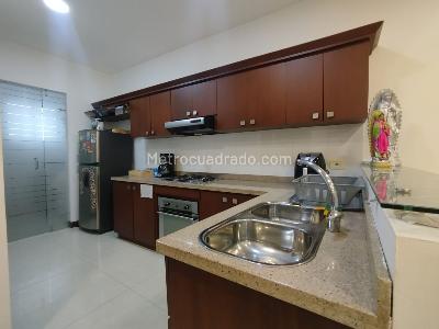Apartaestudio en venta en Pinares, Pereira, 55 m² · foto 5 de 10