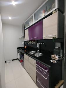 Apartaestudio en venta en Pinares, Pereira, 55 m² · foto 5 de 14