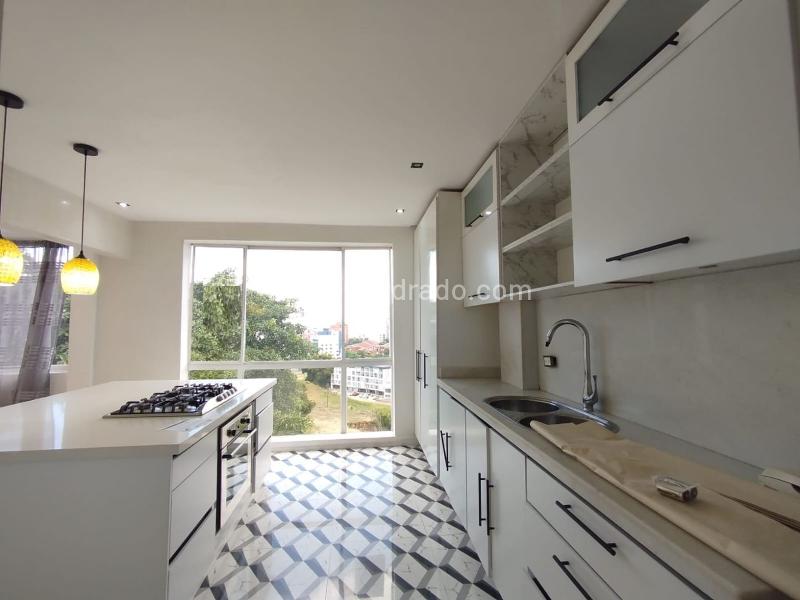 Apartamento en Venta, PINARES ALTO, Pereira - Więcej