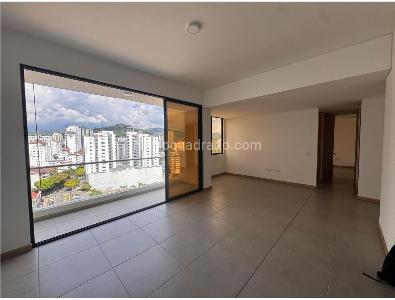 Apartamento de 2 alcobas en venta en Pinares, Pereira, 84 m² · foto 2 de 14