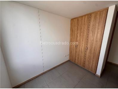 Apartamento de 2 alcobas en venta en Pinares, Pereira, 84 m² · foto 9 de 14