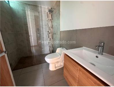 Apartamento de 2 alcobas en venta en Pinares, Pereira, 84 m² · foto 8 de 14