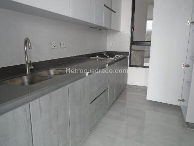 Apartamento en venta en Pinares Alto, Pereira · foto 3 de 14