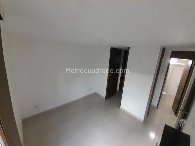 Piso – AMCO, Area Metropolitana Centro Occidente, Comuna Olímpica - Más