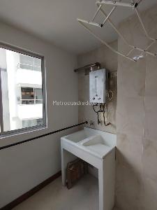 Apartamento en venta en Pinares Alto, Pereira · foto 4 de 11