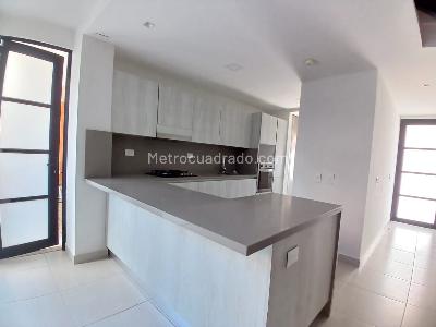 Casa de 3 alcobas en venta en Cerritos, Pereira, 197 m² · foto 4 de 15